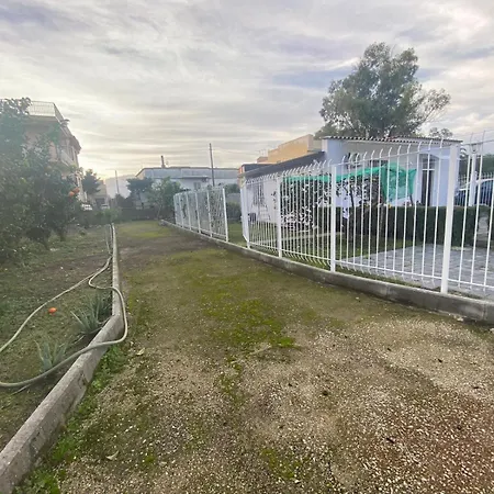 아파트 Mara House